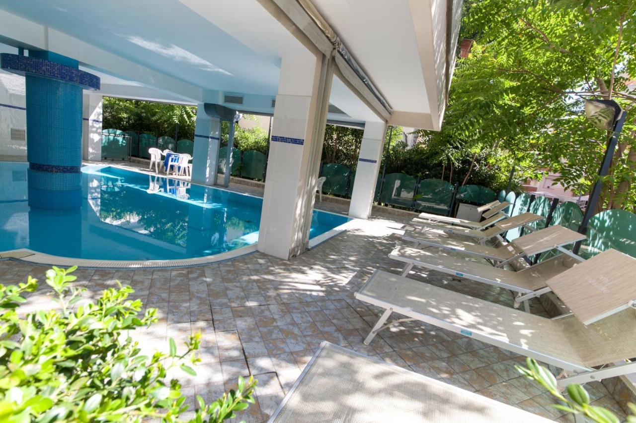 Hotel Gabbiano Cattolica Esterno foto