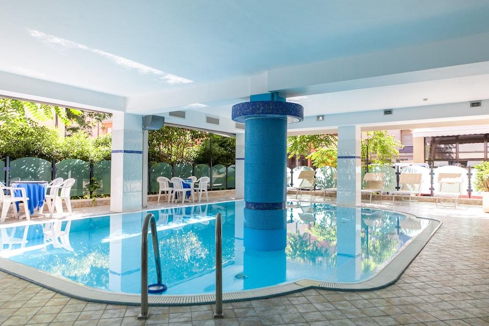 Hotel Gabbiano Cattolica Esterno foto