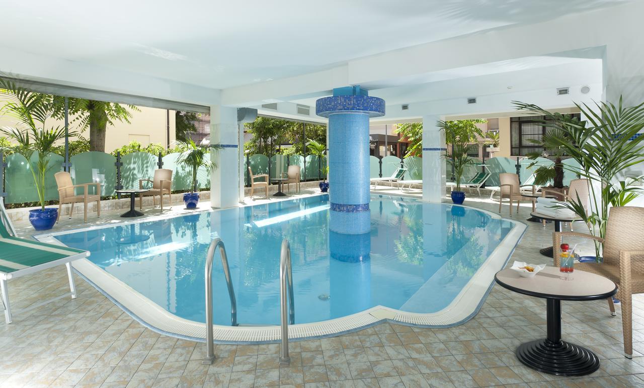 Hotel Gabbiano Cattolica Esterno foto