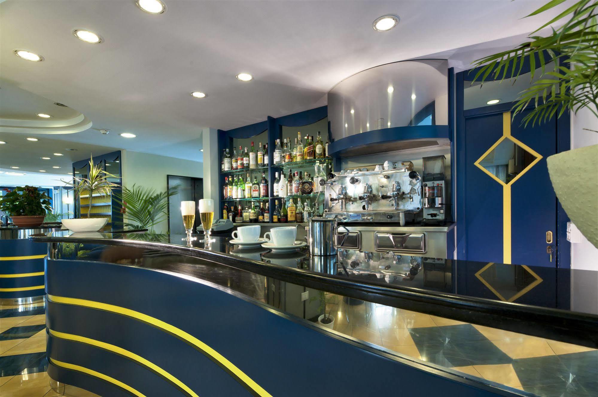 Hotel Gabbiano Cattolica Esterno foto